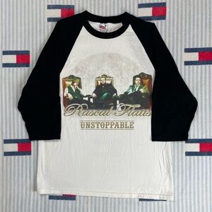 Vintage 2009 Rascal Flatts Unstoppable Raglan 3/4 sleeve tee shirt